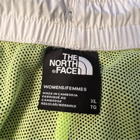 NWT The North Face Shorts Women's XL Hydrenaline Windwall 🔥🔥 (V) - Picture 4 of 8